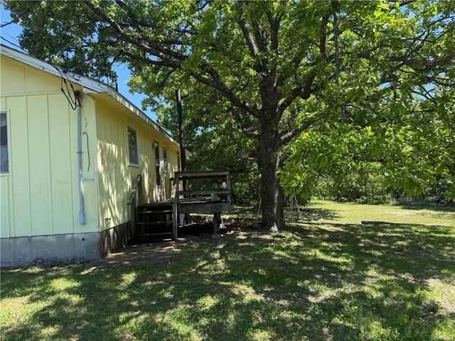 33486 7 Highway, Edwards, MO 65326