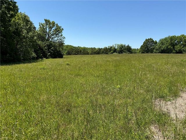 33486 7 Highway, Edwards, MO 65326