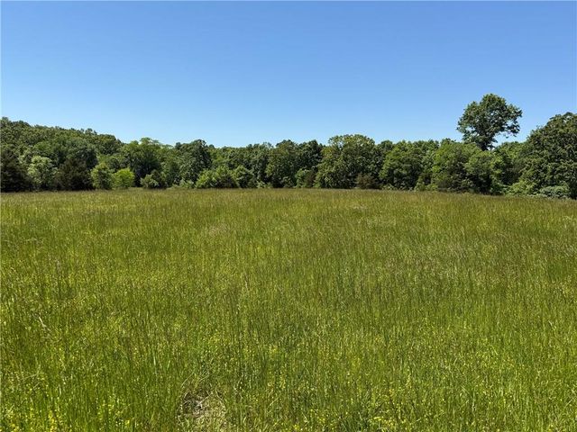 33486 7 Highway, Edwards, MO 65326