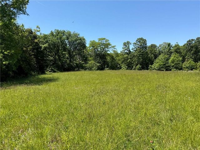 33486 7 Highway, Edwards, MO 65326