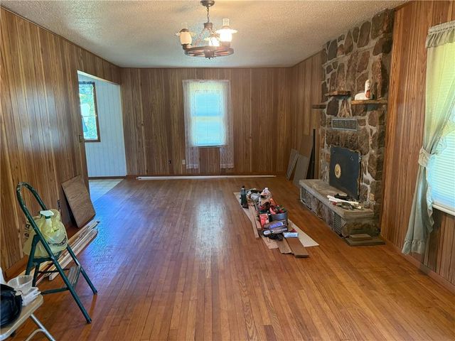 33486 7 Highway, Edwards, MO 65326