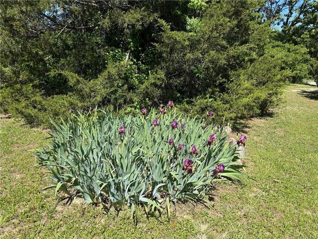33486 7 Highway, Edwards, MO 65326