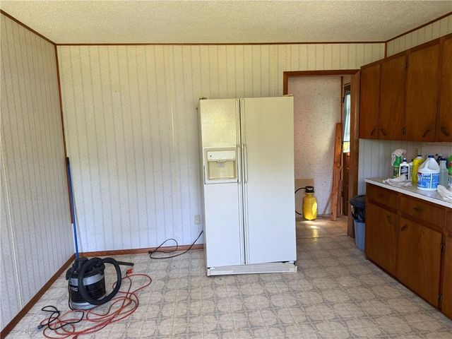 33486 7 Highway, Edwards, MO 65326
