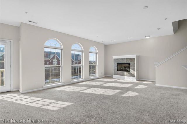 3255 Camden Drive, Troy, MI 48084