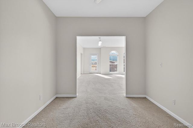 3255 Camden Drive, Troy, MI 48084