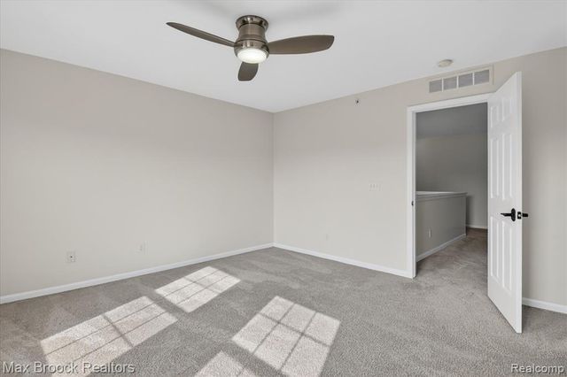 3255 Camden Drive, Troy, MI 48084