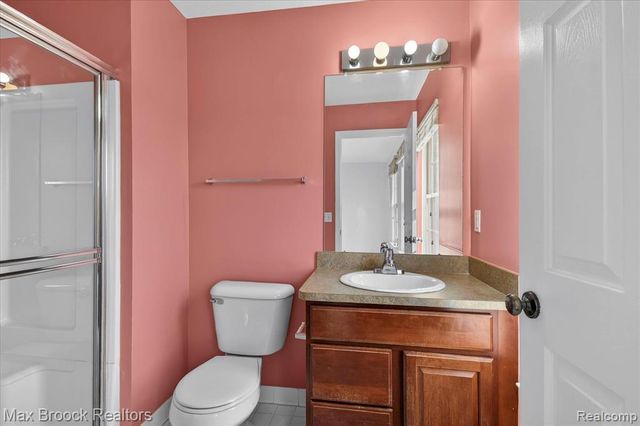 3255 Camden Drive, Troy, MI 48084