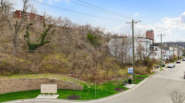 3104 Walworth Avenue, Cincinnati, OH 45226