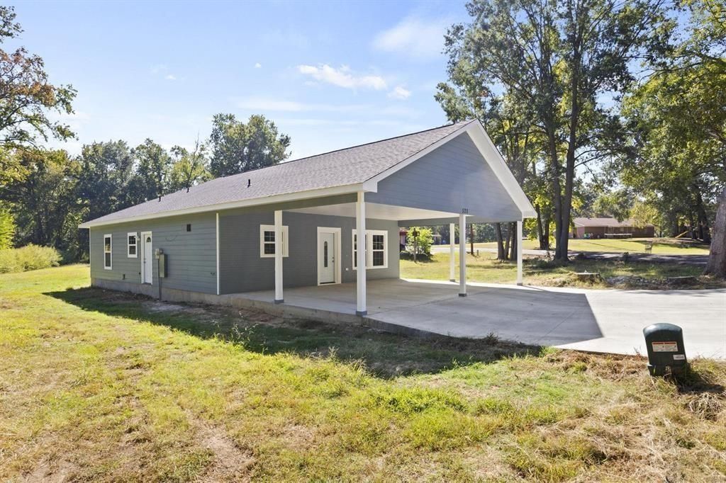 520 N Cecelia, Mount Pleasant, TX 75455