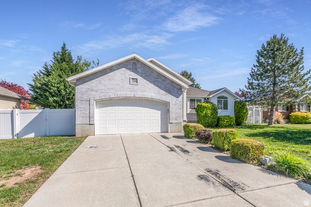 2104 W 2200 S, Syracuse, UT 84075