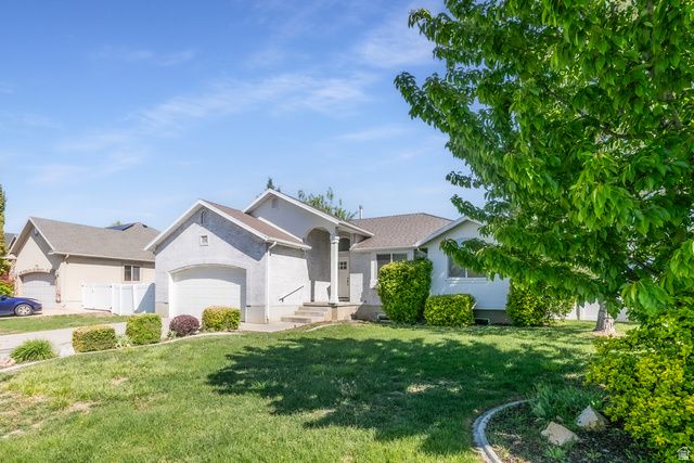 2104 W 2200 S, Syracuse, UT 84075