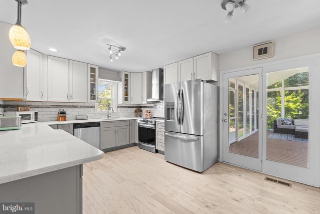 27 SEABROOK RD, Ocean View, DE 19970