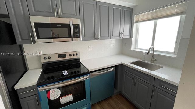 209 NW 84rd St 209, Miami, FL 33150