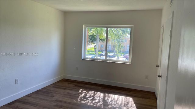 209 NW 84rd St 209, Miami, FL 33150