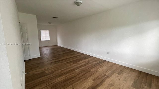 209 NW 84rd St 209, Miami, FL 33150