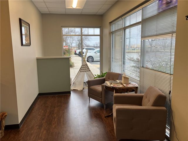 1401 SW 14th Street 9, Bentonville, AR 72712