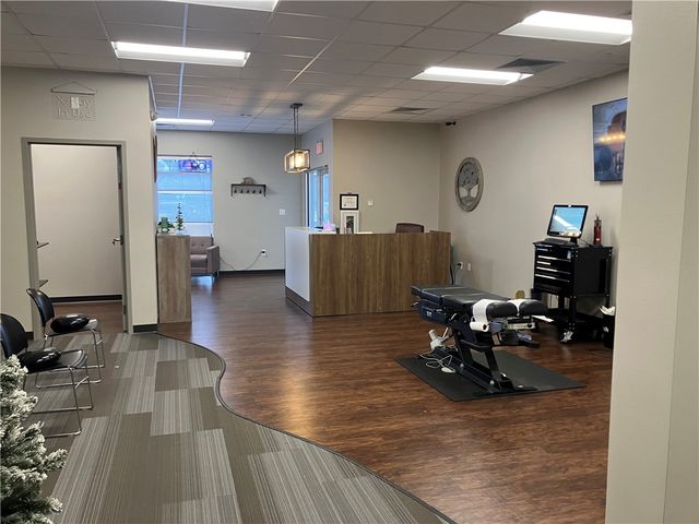 1401 SW 14th Street 9, Bentonville, AR 72712