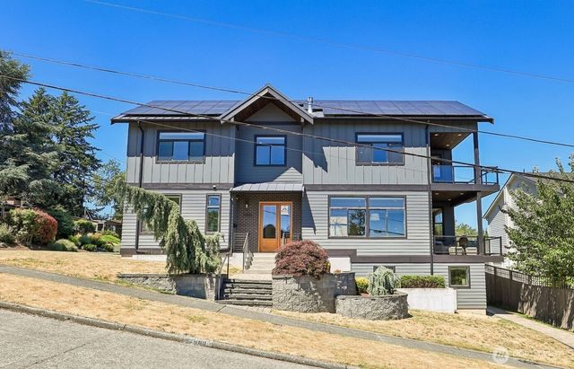 2460 W Lynn Street, Seattle, WA 98199