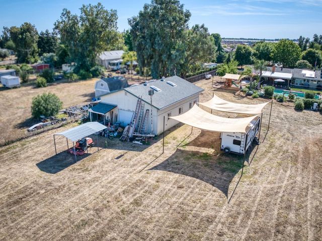 9198 N Fowler Avenue, Clovis, CA 93619