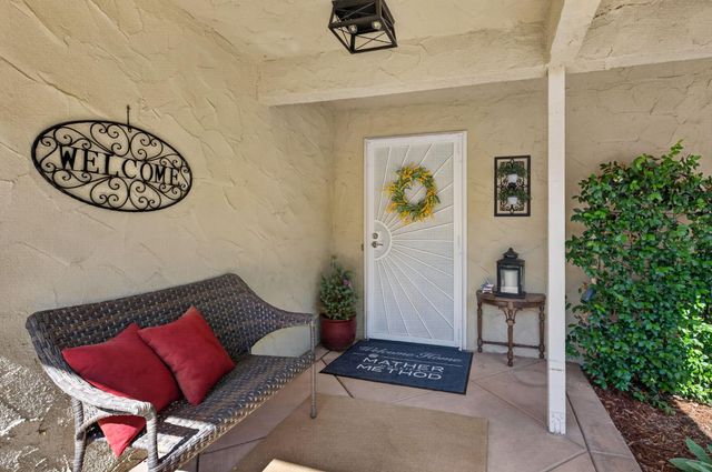 9198 N Fowler Avenue, Clovis, CA 93619