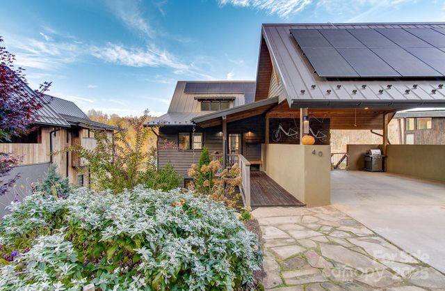 40 River Run, Asheville, NC 28804
