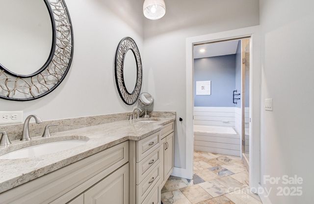 40 River Run, Asheville, NC 28804