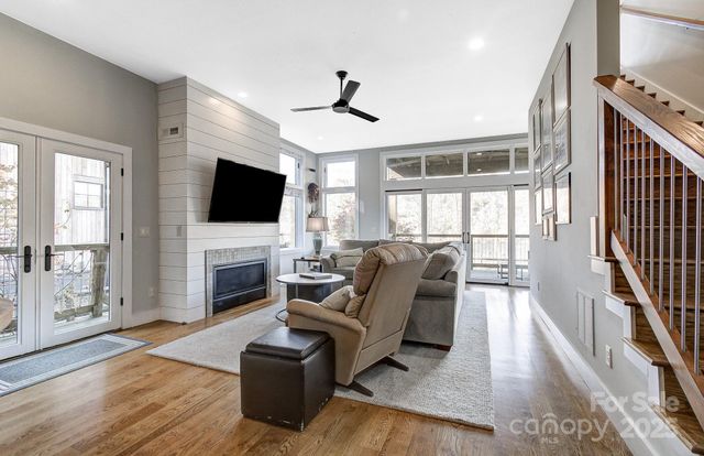 40 River Run, Asheville, NC 28804