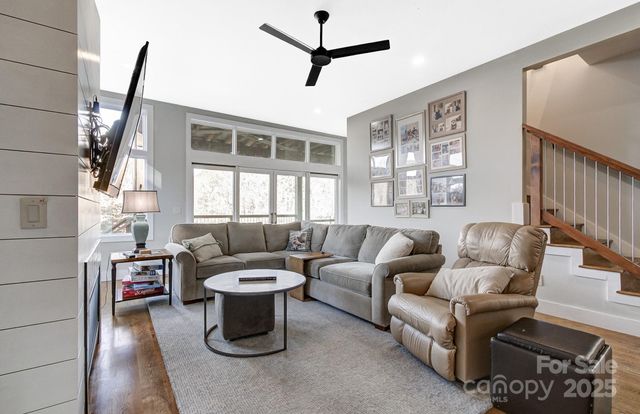 40 River Run, Asheville, NC 28804