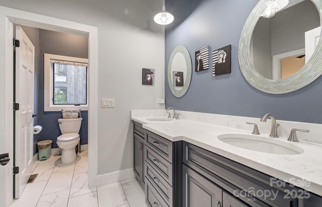 40 River Run, Asheville, NC 28804