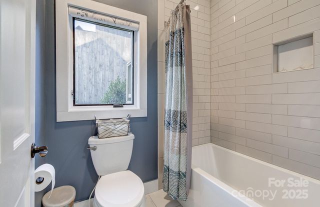 40 River Run, Asheville, NC 28804