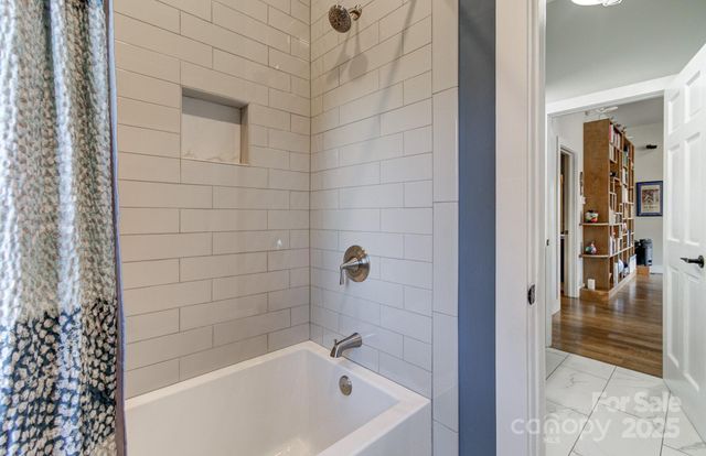 40 River Run, Asheville, NC 28804