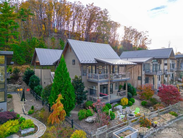 40 River Run, Asheville, NC 28804