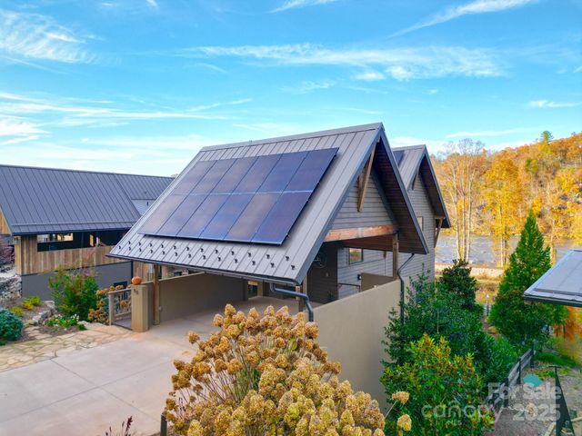 40 River Run, Asheville, NC 28804