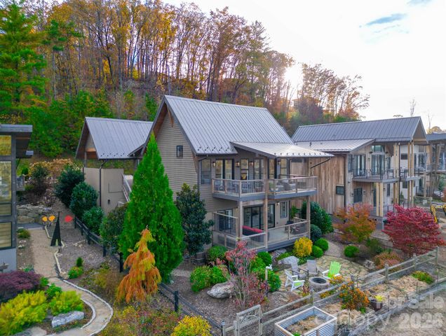 40 River Run, Asheville, NC 28804