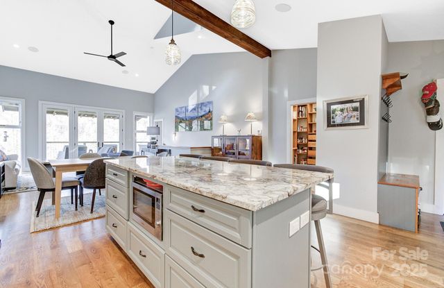 40 River Run, Asheville, NC 28804