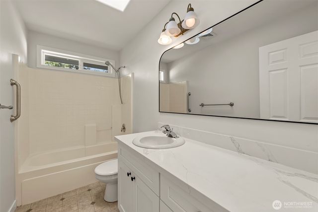 765 Vashon Avenue NE, Renton, WA 98059