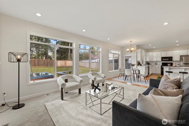 765 Vashon Avenue NE, Renton, WA 98059