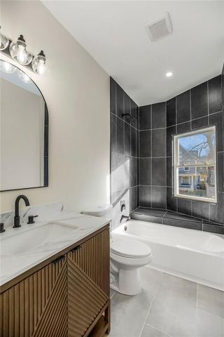 3312 Holmes Street, Kansas City, MO 64109