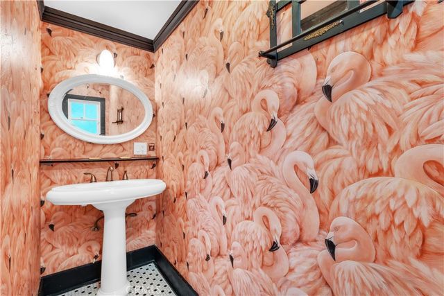 2275 Vasanta, Los Angeles, CA 90068