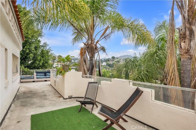 2275 Vasanta, Los Angeles, CA 90068