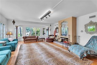 2275 Vasanta, Los Angeles, CA 90068