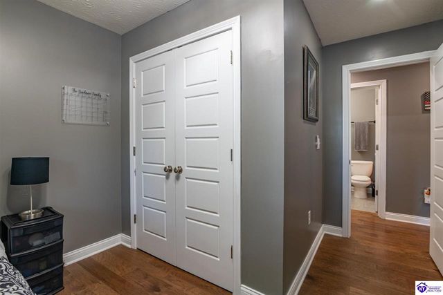 621 College Street Road, Elizabethtown, KY 42701