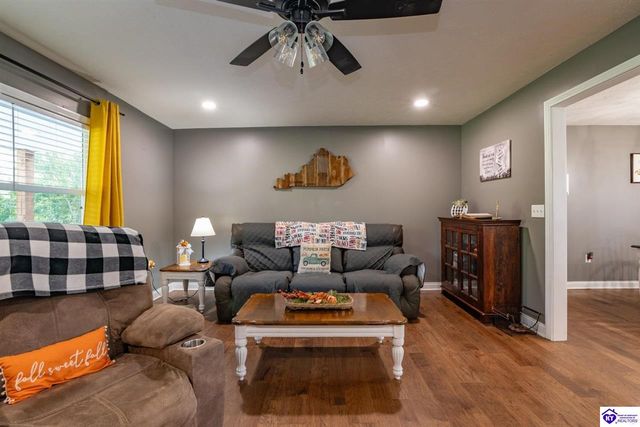 621 College Street Road, Elizabethtown, KY 42701