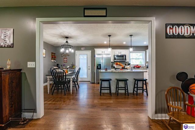 621 College Street Road, Elizabethtown, KY 42701