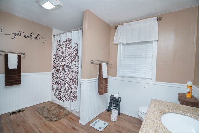 3 Winnegance Ave, Peabody, MA 01960