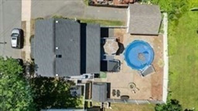 3 Winnegance Ave, Peabody, MA 01960
