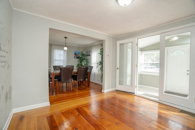 3 Winnegance Ave, Peabody, MA 01960