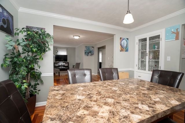 3 Winnegance Ave, Peabody, MA 01960