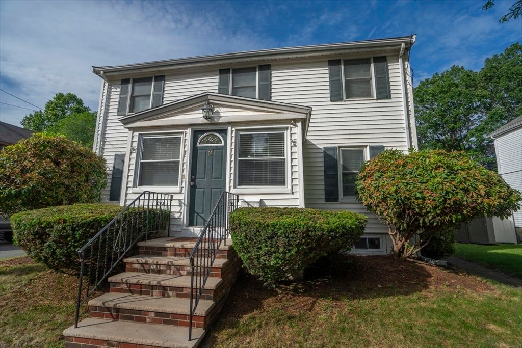 3 Winnegance Ave, Peabody, MA 01960