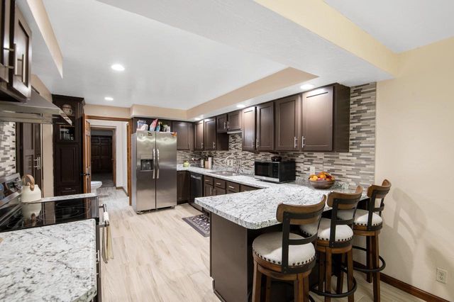 2691 MAYLINE DRIVE, Green Bay, WI 54311